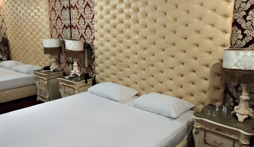Deluxe Double Room, 1 Queen Bed (Royal)
