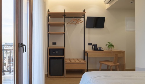Standard Single Room, Balcony, Garden View