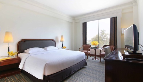 Deluxe Premium King Bed