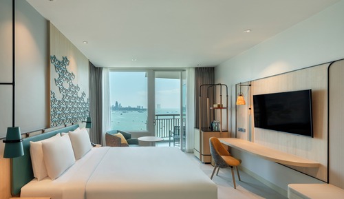 Standard Room, 1 King Bed, Beach View (Pattaya, Bay Tower)