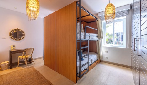 4 Bed Female Community Ensuite