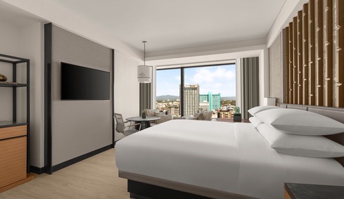 Premium Room, 1 King Bed, Corner