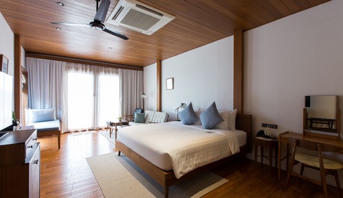 Junior Suite Community View