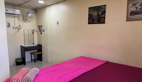  Double Room without Window Shared Toilet