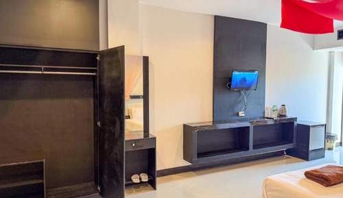 Twin Room, City View
