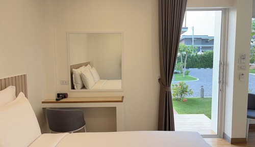 Superior Room, 1 King Bed