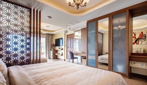 Family Room, Sea View