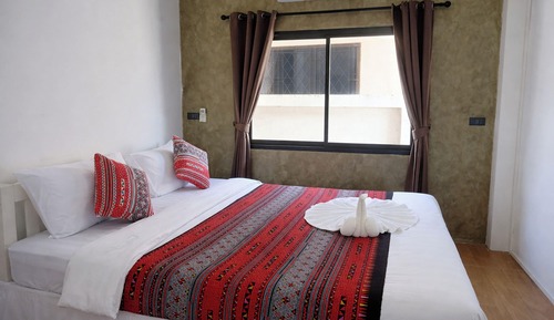 Deluxe Room, Pool Access