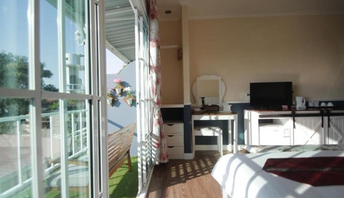 Standard Double Room, Balcony, Partial Sea View