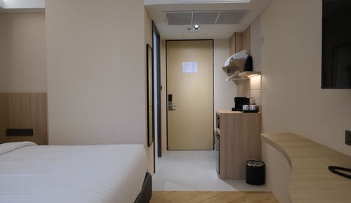 Vista Style Premier King Room