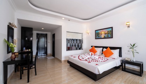 Deluxe Double Room, Balcony, City View