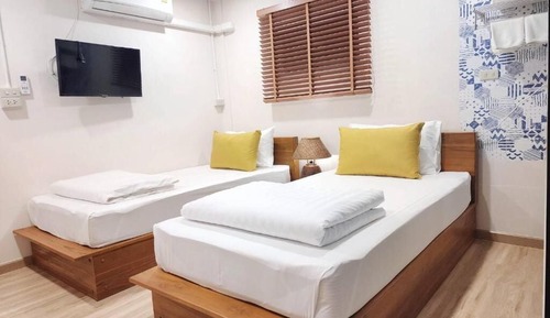Standard Twin Room
