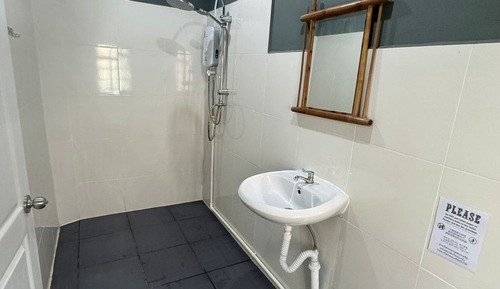 Comfort Cabin, 3 Bedrooms, Mountain View, Garden Area
