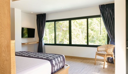 Junior Suite, Pool View