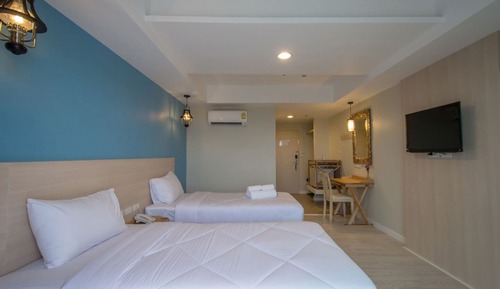 Standard Twin Room