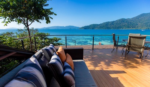2 Bedroom Jacuzzi Suite Family Ocean View