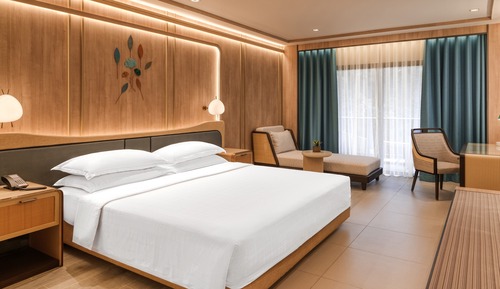 Club Deluxe Premium King