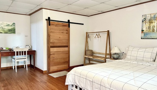 Standard Double Room, 1 Queen Bed