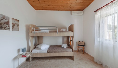 Family House, 2 Bedrooms (To Pournari Beachside Garden House)