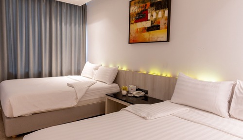 Superior Quadruple Room, City View