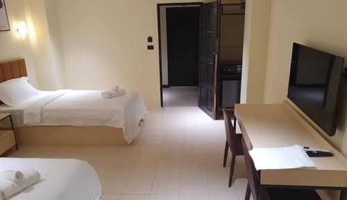 Deluxe Twin Room, City View