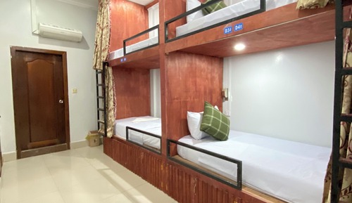 Comfort Room, Multiple Beds, Non Smoking, Air conditioning