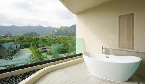 Deluxe Double Room, Balcony, Pool View