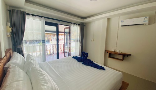 Junior Villa, Partial Sea View