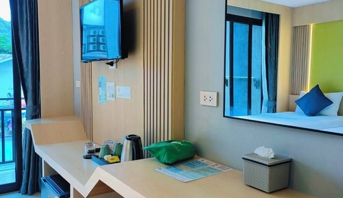Superior Double Room with Pool View