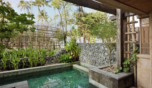 Premium Room, 1 King Bed, Pool Access, Sea View