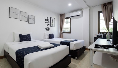 Standard Twin Room