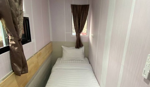 Basic Single Room, Non Smoking