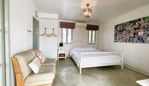 Deluxe King Room With Sunroom