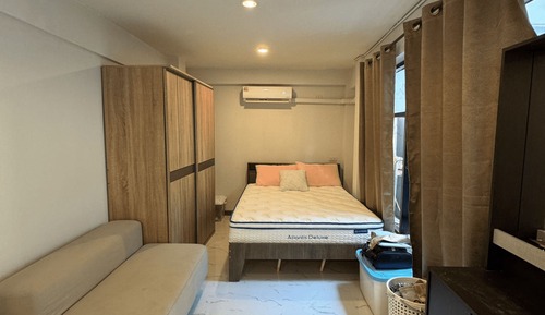 Basic Room, 1 Queen Bed