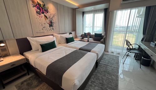 Superior Room, 2 Twin Beds, Non Smoking, Private Bathroom