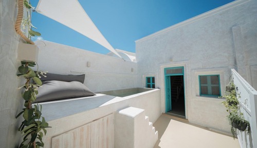 Deluxe Studio Suite, Jetted Tub, Courtyard View