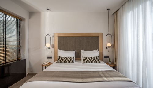 Room, Jetted Tub, Garden View