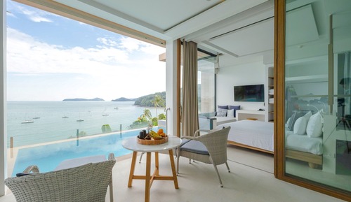Panoramic Pool Villa Room