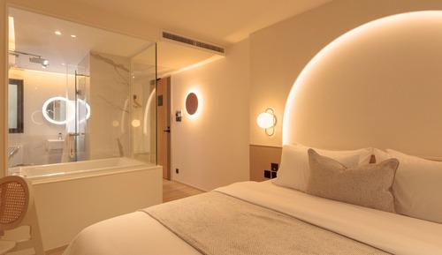 Premium Room with Bath or Soaking Tub