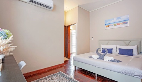 House, 4 Bedrooms, Accessible, Patio
