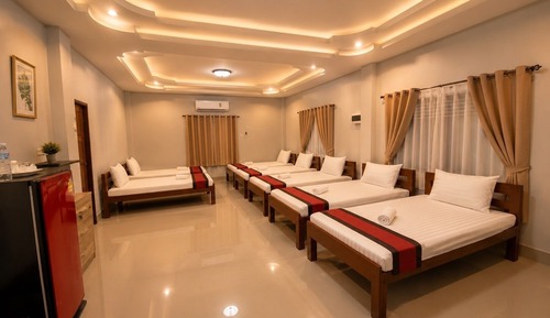 Family Room, Garden View