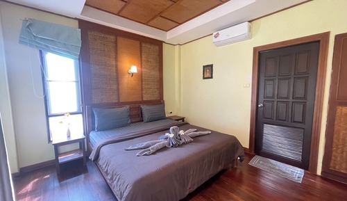 Bungalow B
