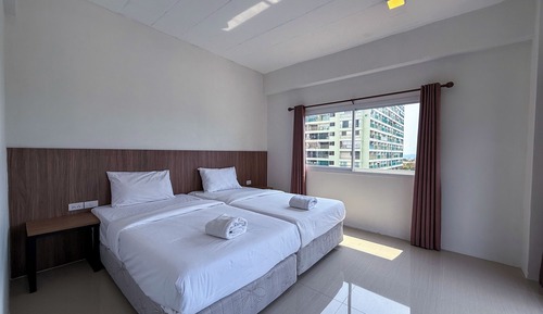 Deluxe Double Room, 1 Queen Bed, Non Smoking, City View