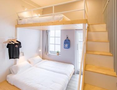 Quadruple Room with Private Bathroom