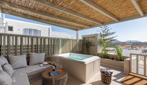 Deluxe Suite with Sea View