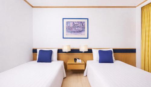 Standard Twin Room - City Side/Non-Smoking
