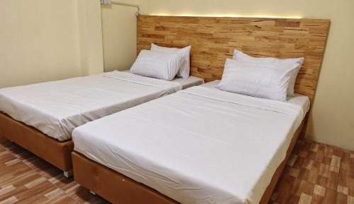 Twin Room with Shared Bathroom