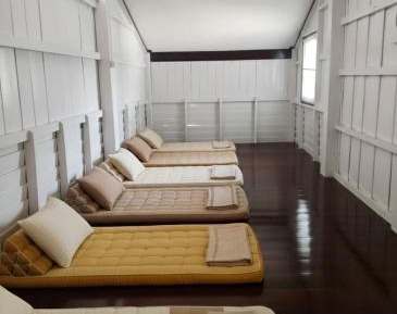 Single Bed in Mixed Dormitory Room