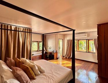 Suite with Balcony