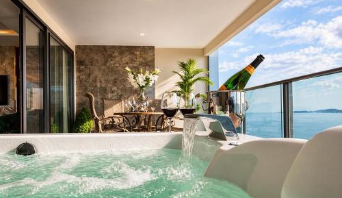 King Suite with Sea View